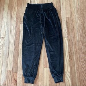 Victoria’s Secret Black Velour Joggers Womens Small Black Loungewear Pants NWT